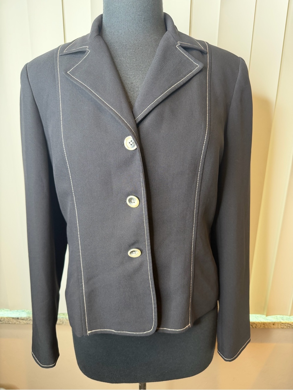 Vintage Gianni Classic Black Women's Blazer with Contrast Stitching Size 8